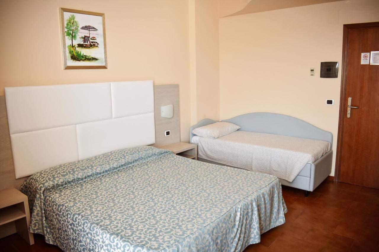 Hotel Costa Verde Tortoreto Kültér fotó